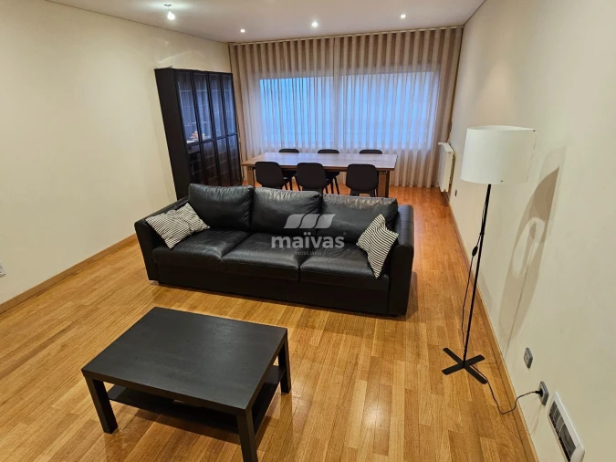 Apartamento T2 para Arrendamento em Rio Tinto Foto 2