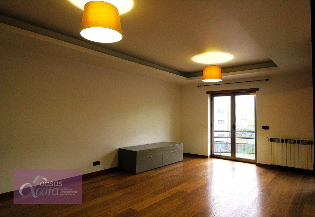 Apartamento T2 para Arrendamento em Leiria, Pousos, Barreira e Cortes Foto 2