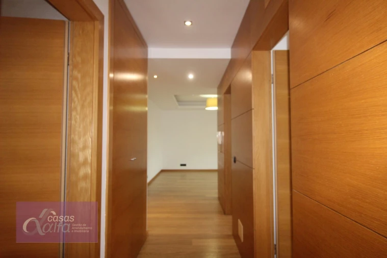 Apartamento T2 para Arrendamento em Leiria, Pousos, Barreira e Cortes Foto 11