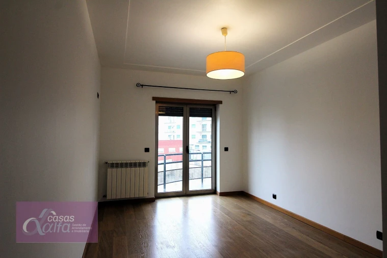 Apartamento T2 para Arrendamento em Leiria, Pousos, Barreira e Cortes Foto 13