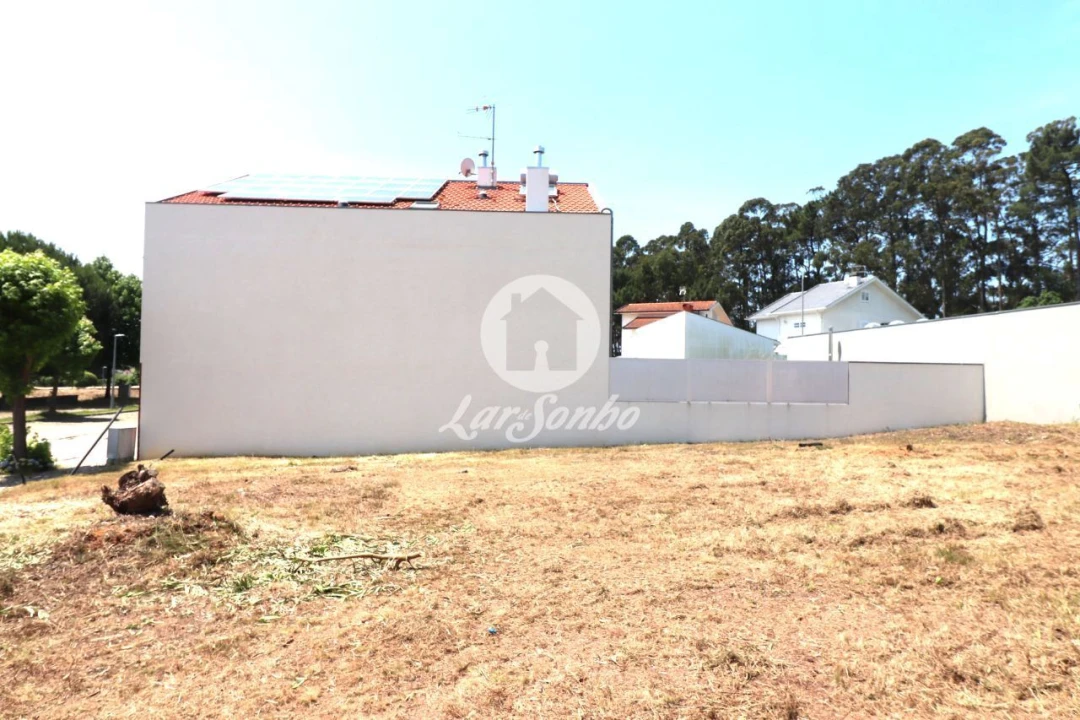 Terreno para Venda em Anta e Guetim Foto 2