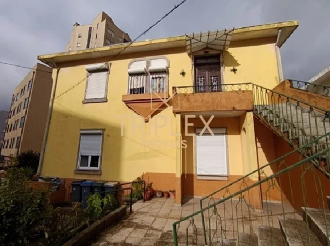 Moradia T6 para Venda em Aguas Santas Foto 1