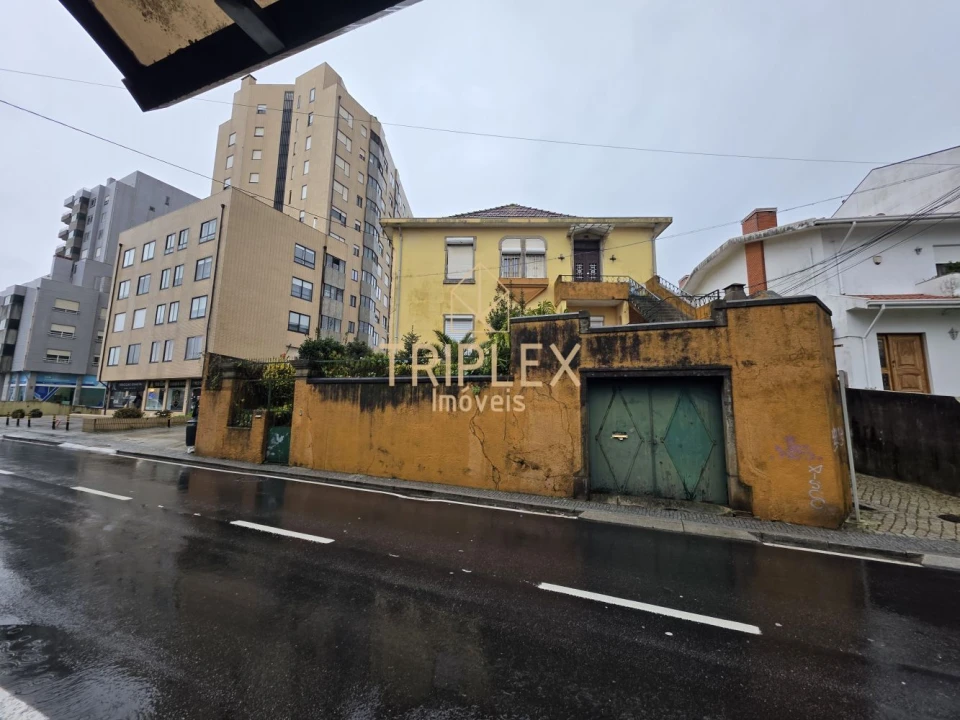 Moradia T6 para Venda em Aguas Santas Foto 2