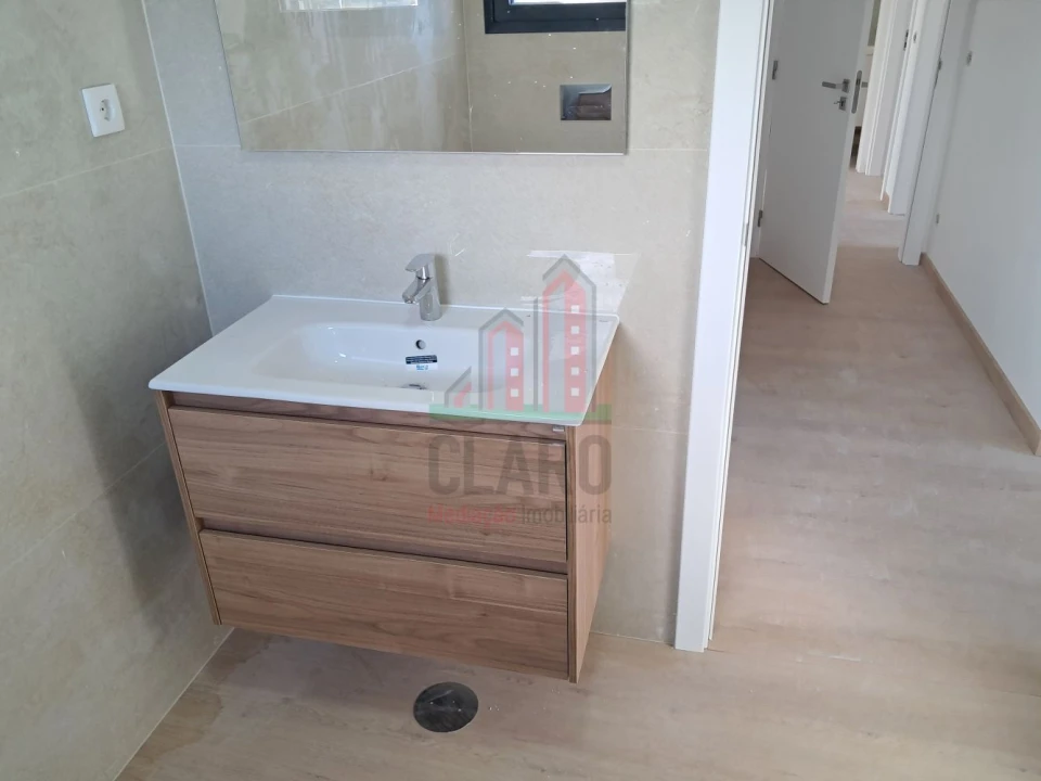 Apartamento T3 para Venda em Condeixa-A-Velha e Condeixa-A-Nova Foto 11