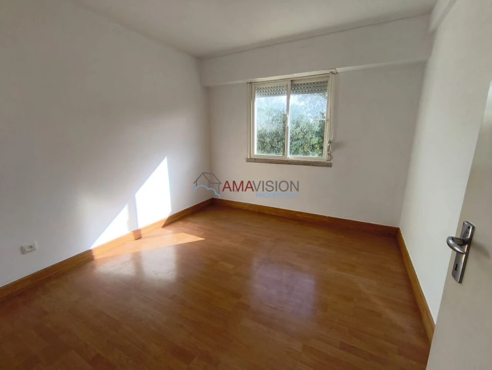 Apartamento T3 para Venda em Rio de Mouro Foto 10