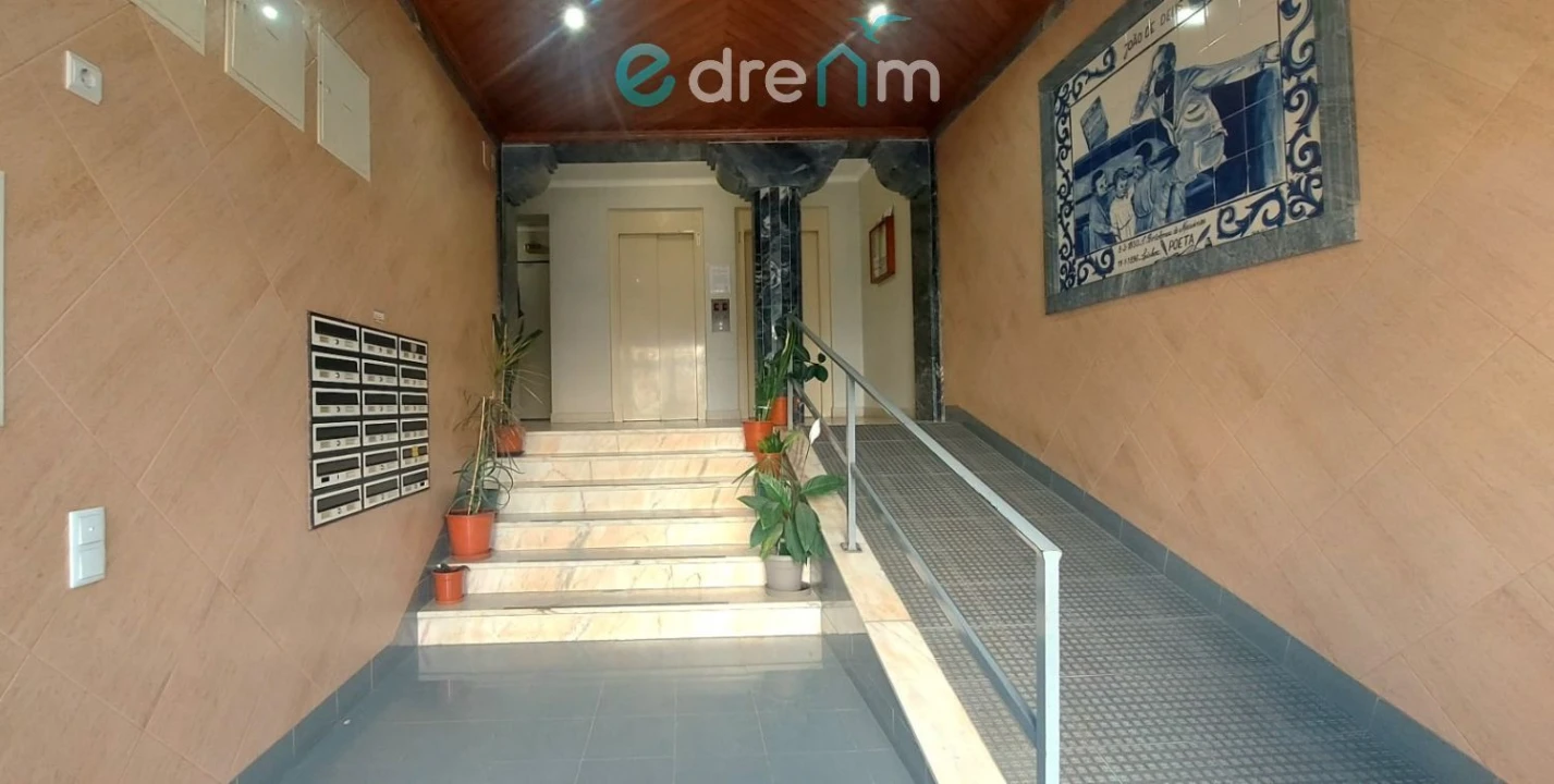 Apartamento T2 para Venda em Setubal (São Sebastião) Foto 3