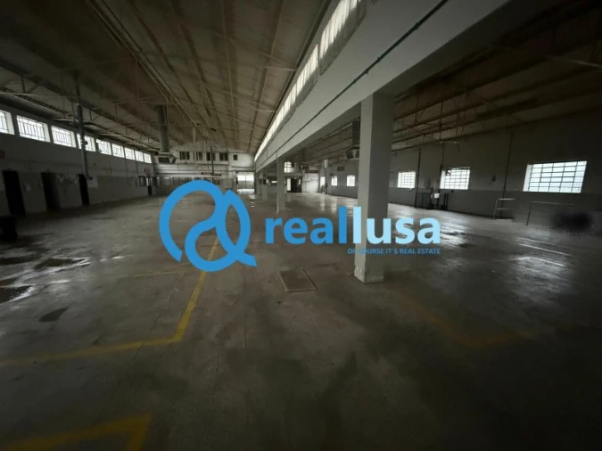 Loja para Venda em Escapães