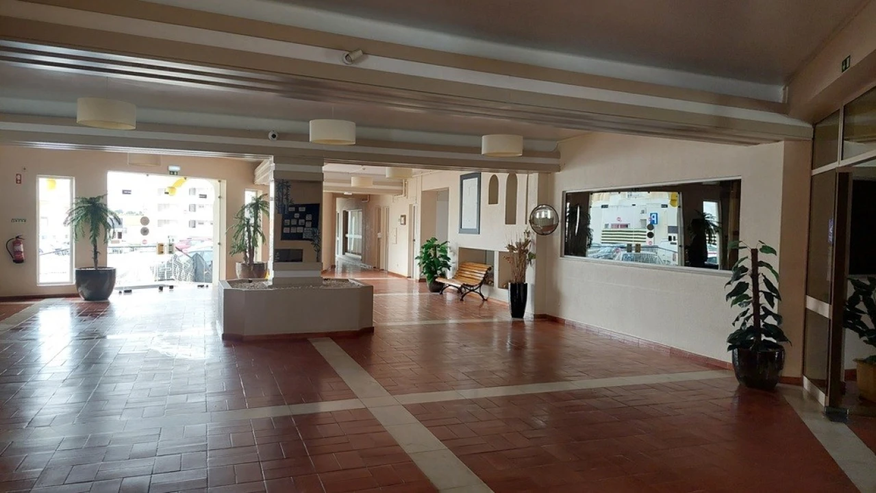 Apartamento T1 para Venda em Albufeira e Olhos de Água Foto 21