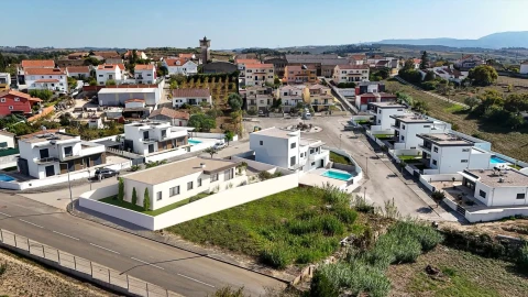 Moradia T3 para Venda em Vermelha