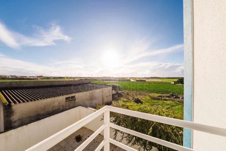 Moradia T3 para Venda em Atouguia da Baleia Foto 4