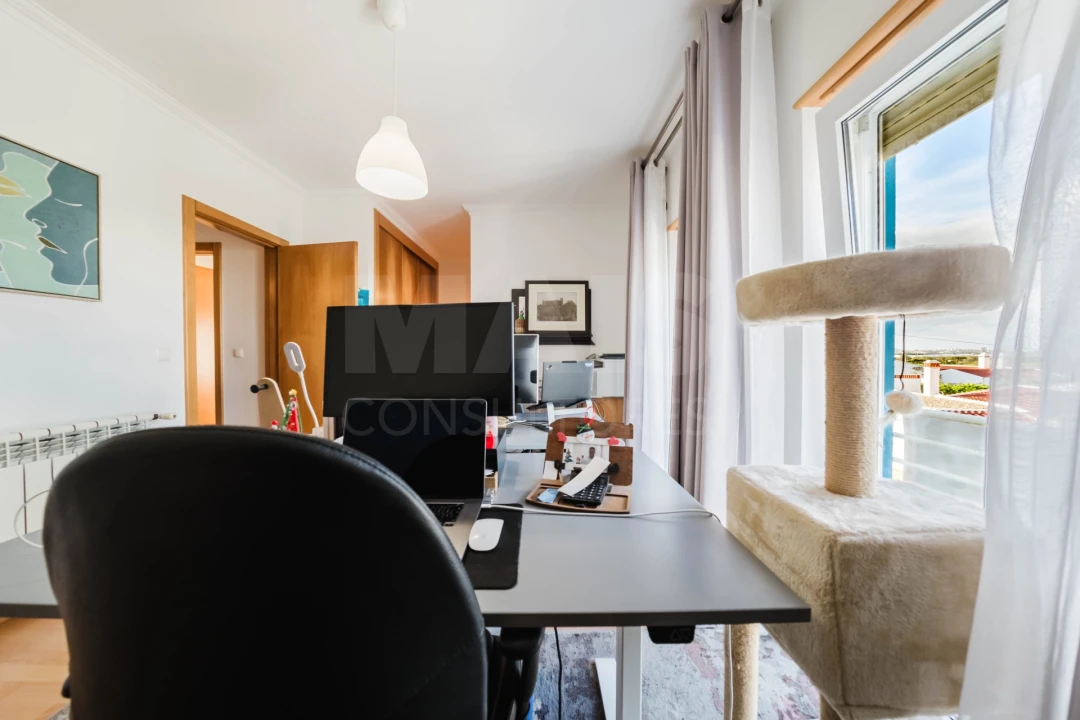 Moradia T3 para Venda em Atouguia da Baleia Foto 8