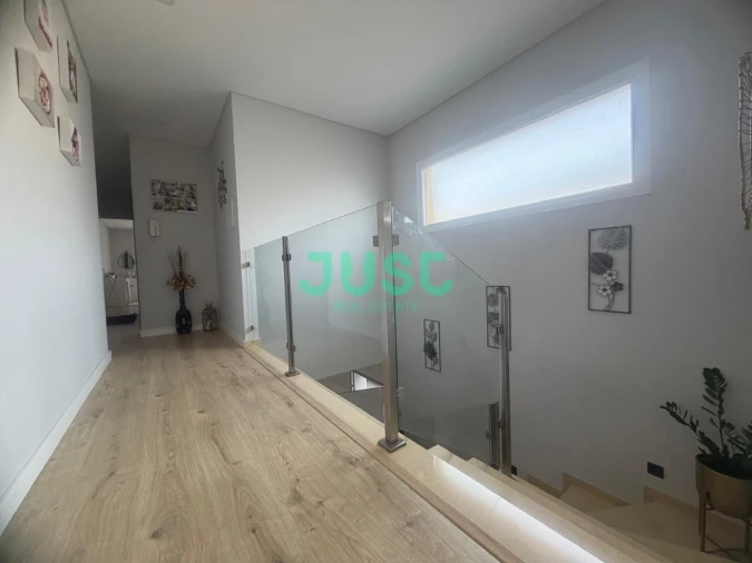 Moradia T4 para Venda em Fernao Ferro Foto 16