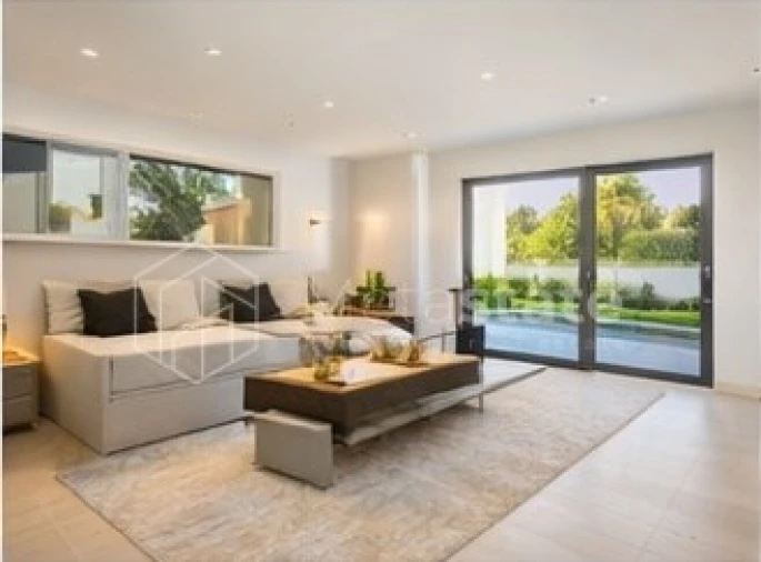 Moradia T4 para Venda em Alcabideche Foto 14