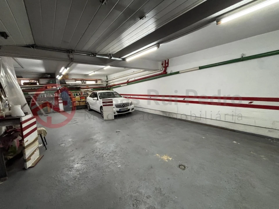 Garagem para Venda em Laranjeiro e Feijó Foto 3