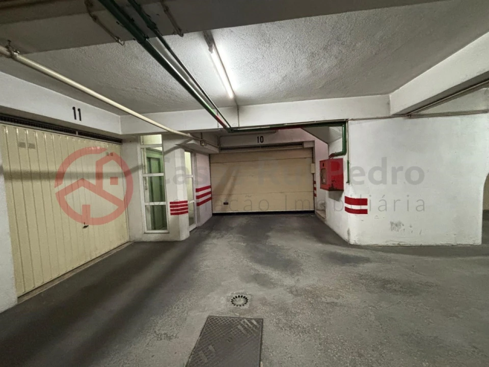 Garagem para Venda em Laranjeiro e Feijó Foto 9