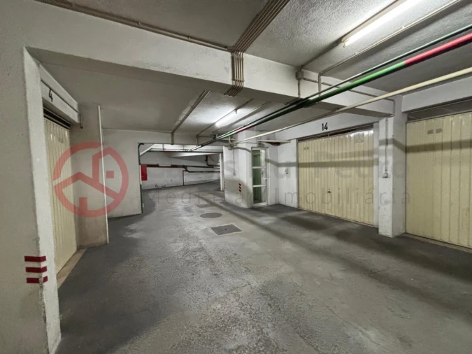 Garagem para Venda em Laranjeiro e Feijó Foto 10