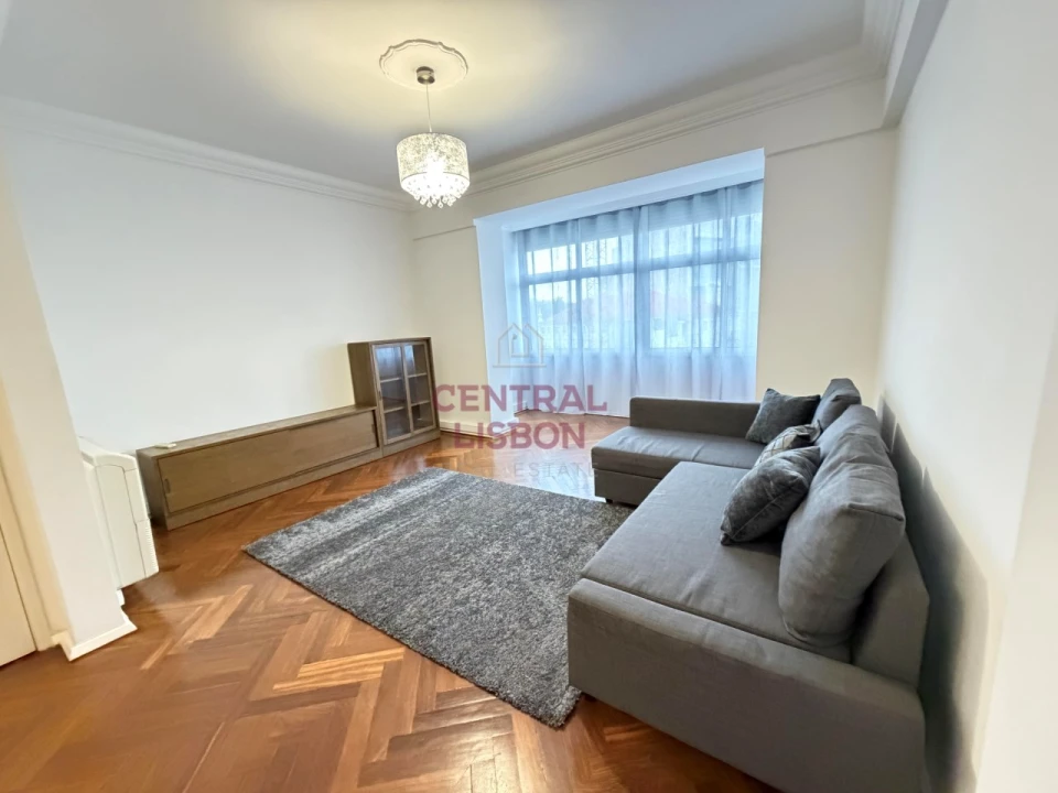 Apartamento T2 para Arrendamento em Santo António Foto 11