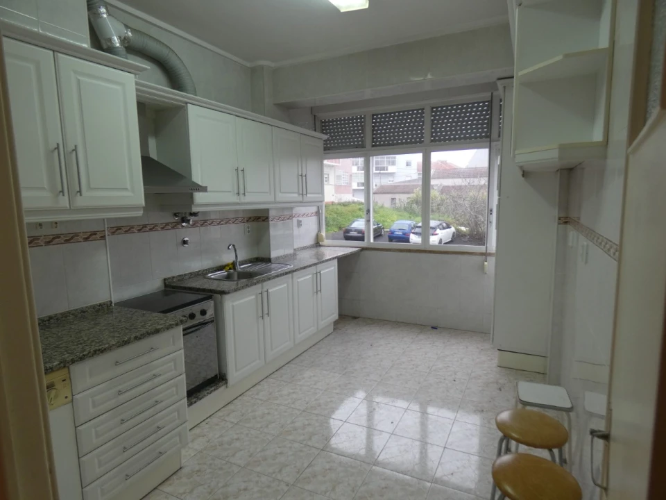 Apartamento T2 para Venda em Águas Livres Foto 2