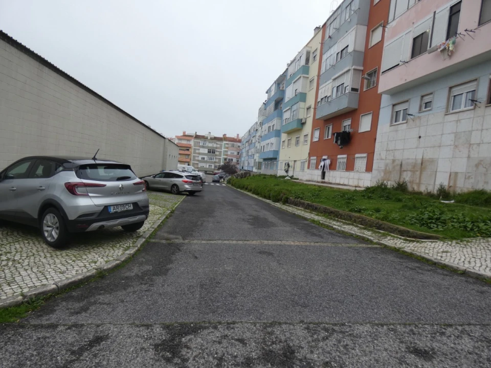 Apartamento T2 para Venda em Águas Livres Foto 26