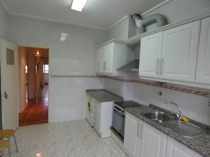 Apartamento T2 para Venda em Águas Livres Foto 5