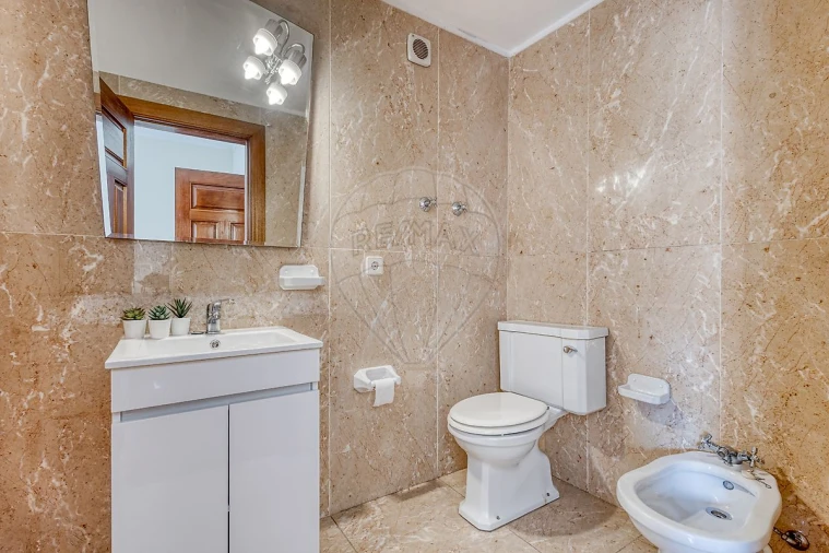 Moradia T3 para Venda em Paranhos Foto 21