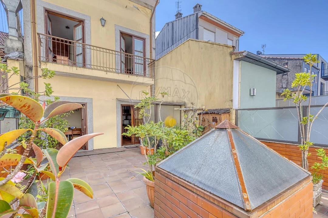 Moradia T3 para Venda em Paranhos Foto 3