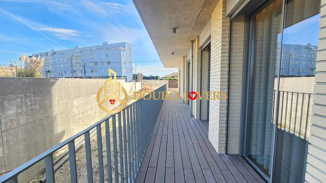 Apartamento T3 para Venda em São Felix da Marinha Foto 49