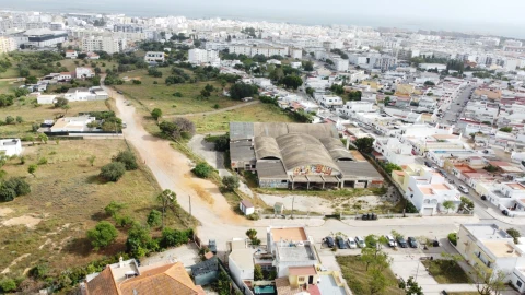 Terreno para Venda em Quelfes