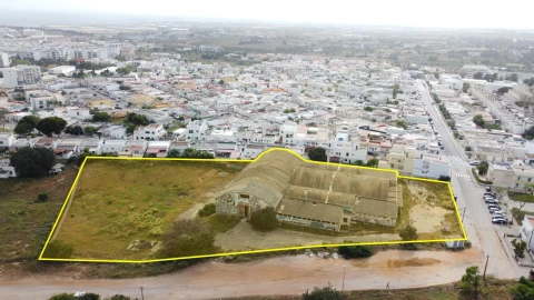 Terreno para Venda em Quelfes