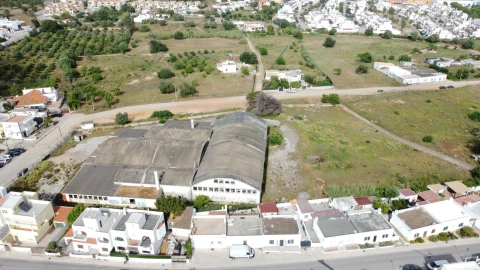 Terreno para Venda em Quelfes