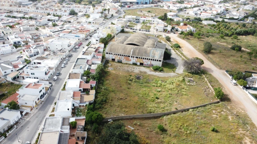 Terreno para Venda em Quelfes Foto 7