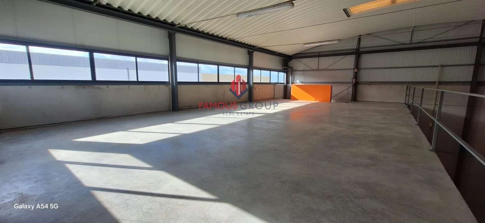 Armazém para Arrendamento em Estômbar e Parchal Foto 20