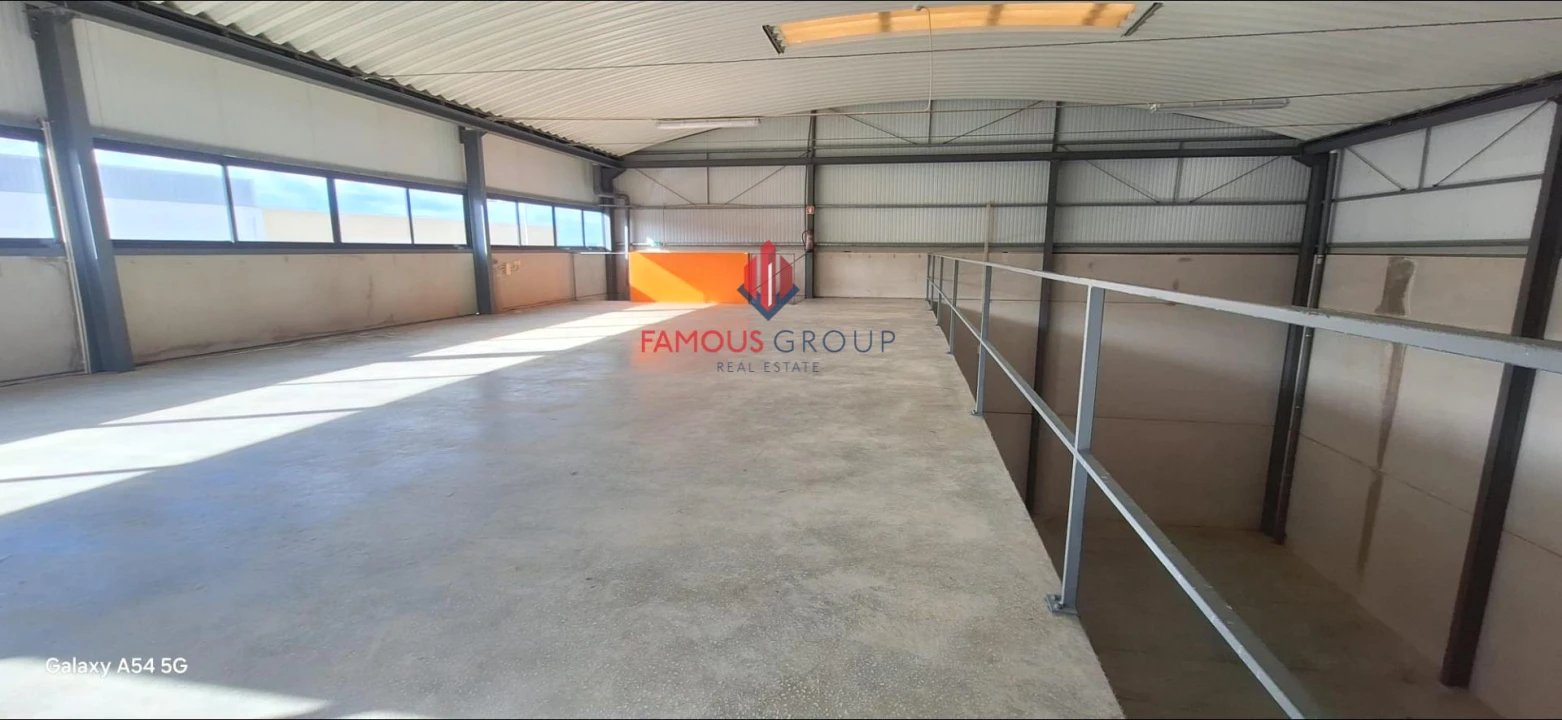 Armazém para Arrendamento em Estômbar e Parchal Foto 17