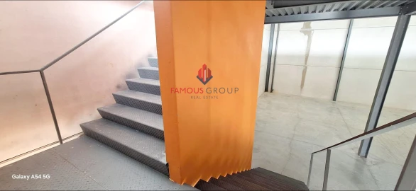 Armazém para Arrendamento em Estômbar e Parchal