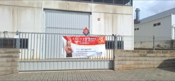 Armazém para Arrendamento em Estômbar e Parchal
