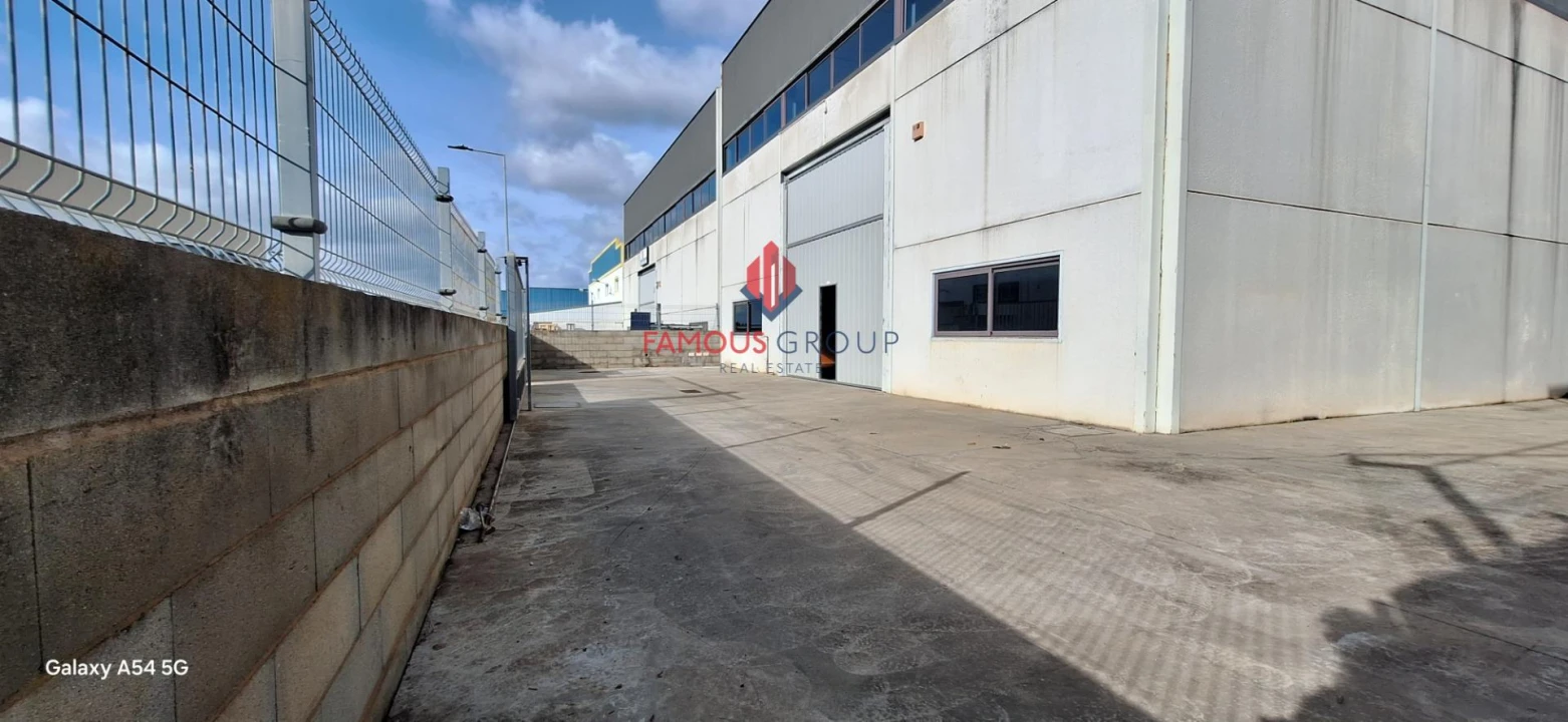 Armazém para Arrendamento em Estômbar e Parchal Foto 10