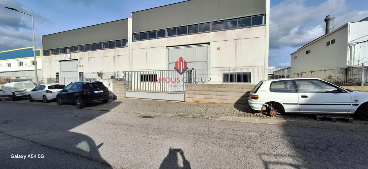 Armazém para Arrendamento em Estômbar e Parchal Foto 11