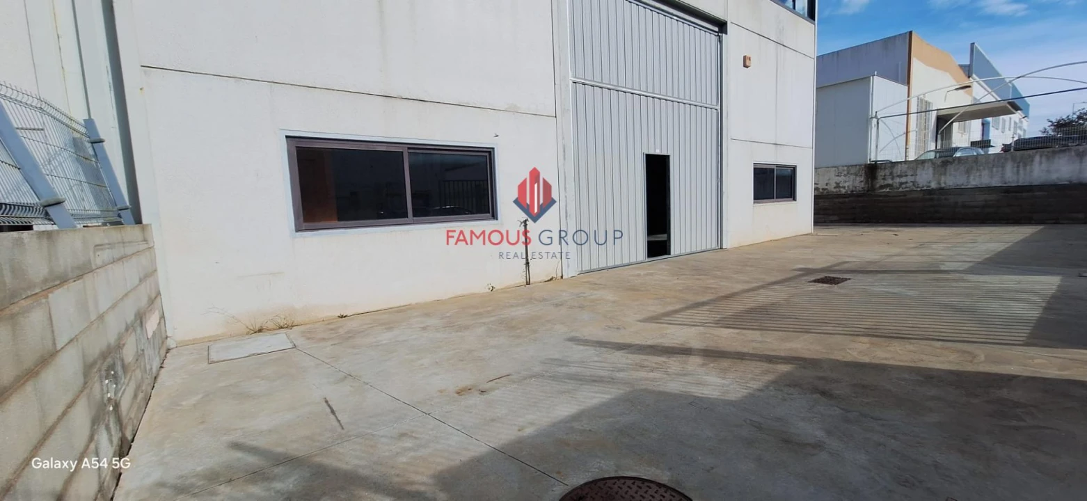 Armazém para Arrendamento em Estômbar e Parchal Foto 17