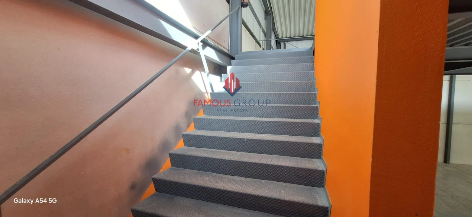 Armazém para Arrendamento em Estômbar e Parchal Foto 29