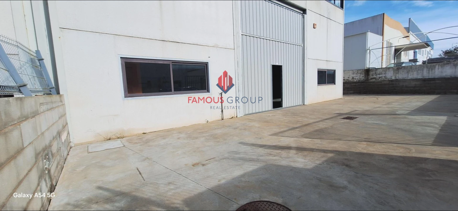 Armazém para Arrendamento em Estômbar e Parchal Foto 5