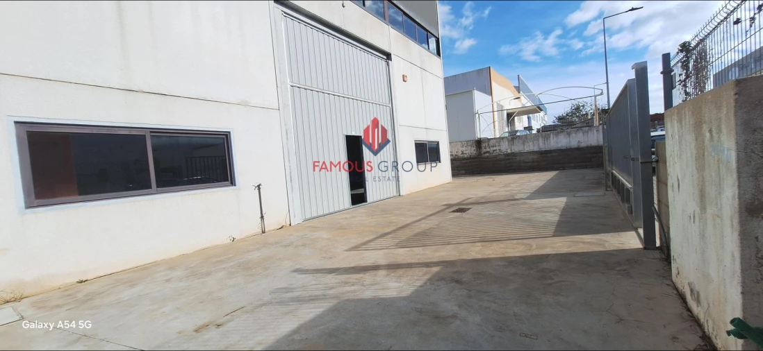 Armazém para Arrendamento em Estômbar e Parchal Foto 4