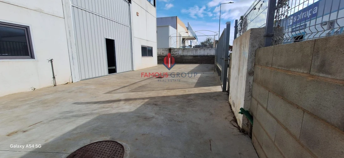 Armazém para Arrendamento em Estômbar e Parchal Foto 14