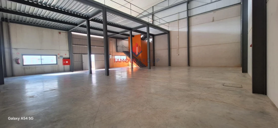 Armazém para Arrendamento em Estômbar e Parchal Foto 32