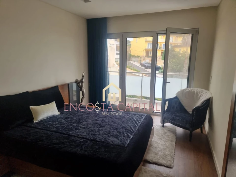 Moradia T4 para Venda em Carcavelos e Parede Foto 5