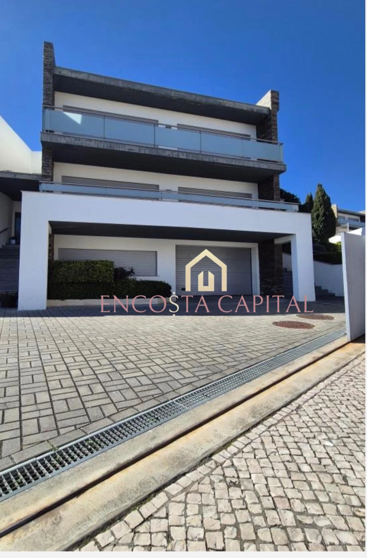 Moradia T4 para Venda em Carcavelos e Parede Foto 1