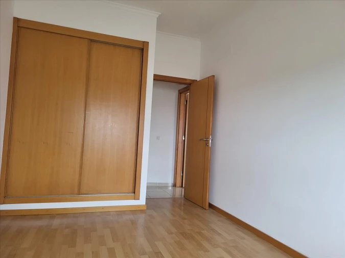 Apartamento T2 para Venda em Azambuja Foto 11
