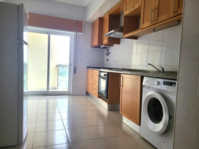 Apartamento T2 para Venda em Azambuja Foto 4