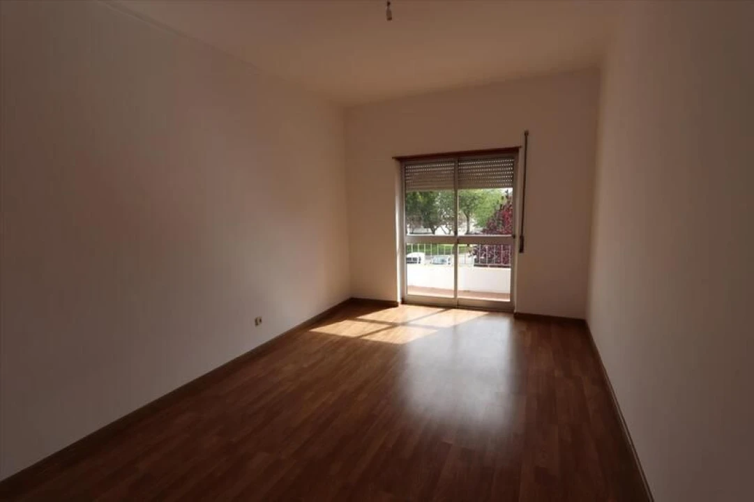 Apartamento T3 para Venda em Baixa da Banheira e Vale da Amoreira Foto 3