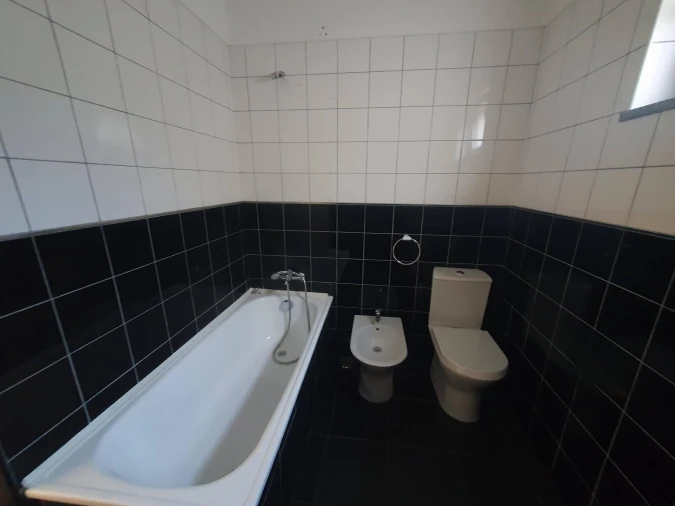 Apartamento T2 para Venda em Covilhã e Canhoso Foto 10