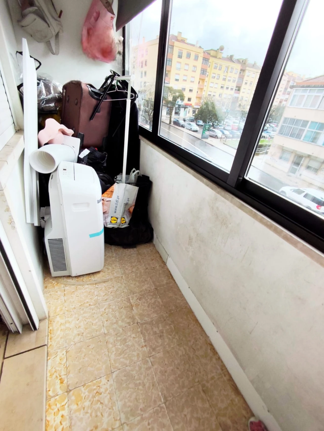 Apartamento T2 para Venda em Agualva e Mira-Sintra Foto 8